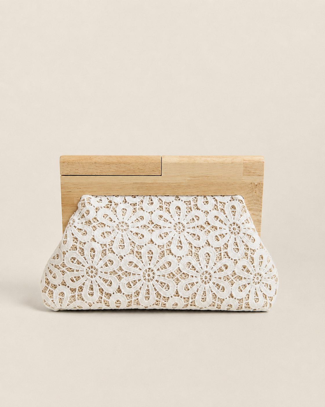 Sac Pochette en Dentelle Fleurie & Bois Naturel