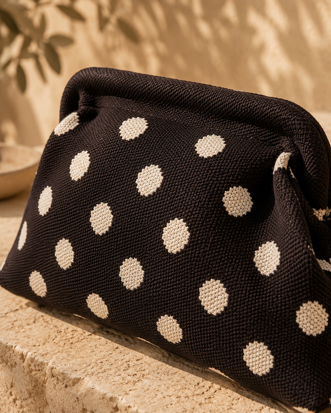 Pochette Maille à Pois – L’élégance intemporelle