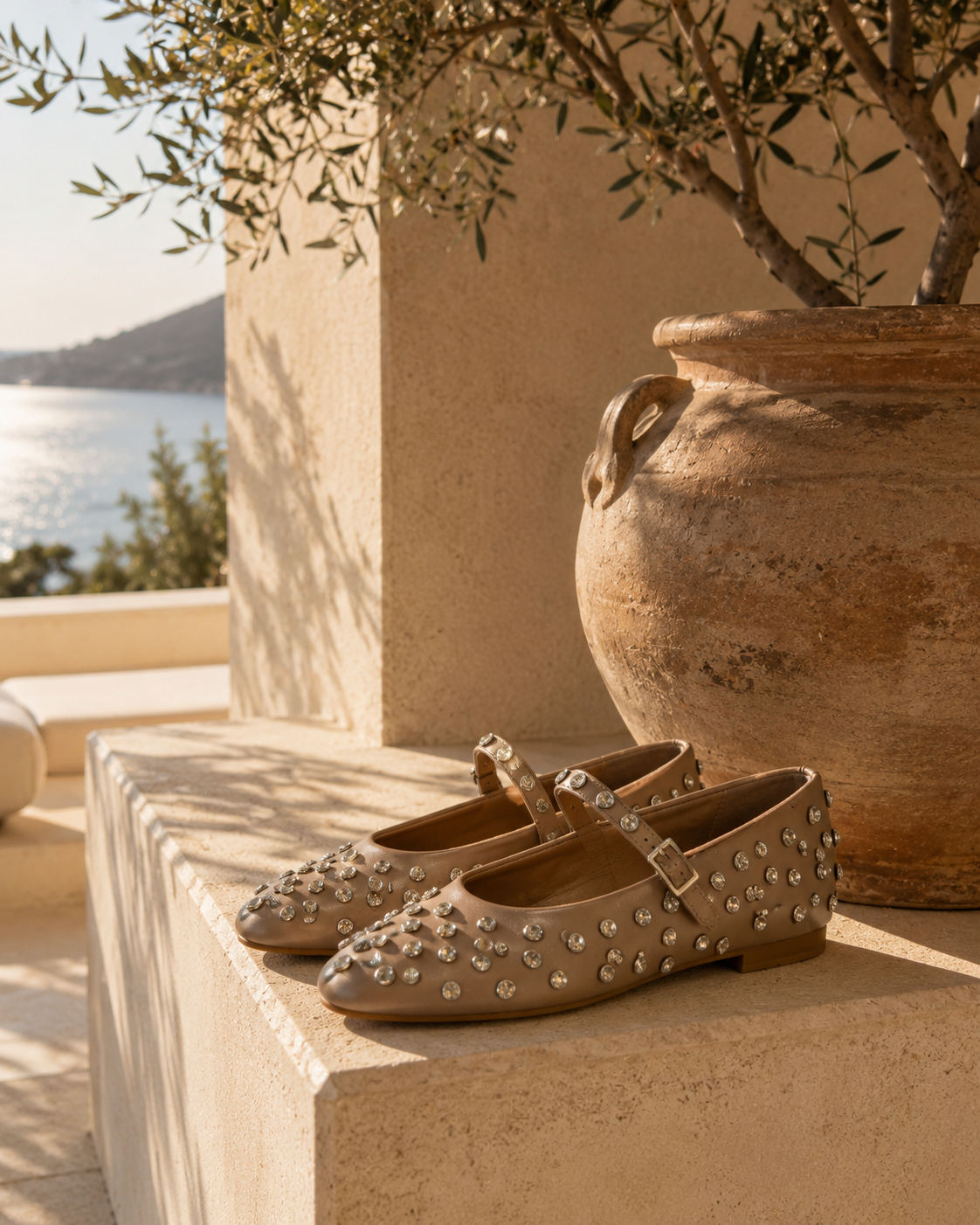 Ballerines Mary Jane à strass – Taupe