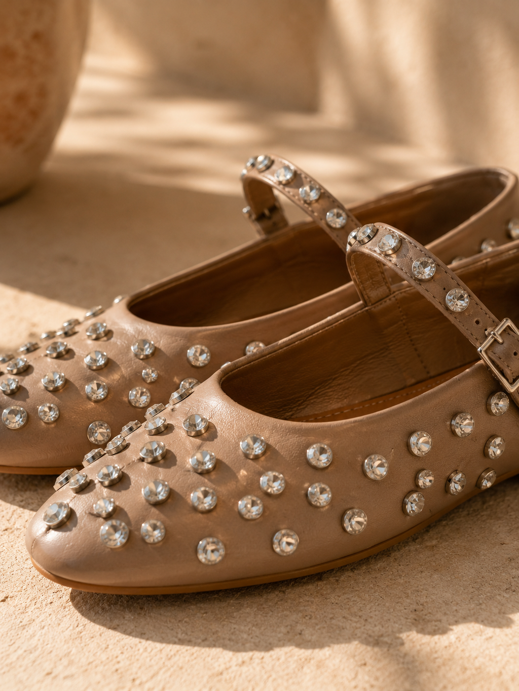 Ballerines Mary Jane à strass – Taupe