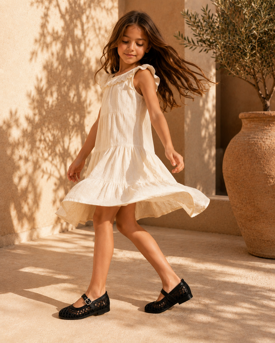 Ballerines enfant ajourées noires – NORSTYL ÉTÉ 2026