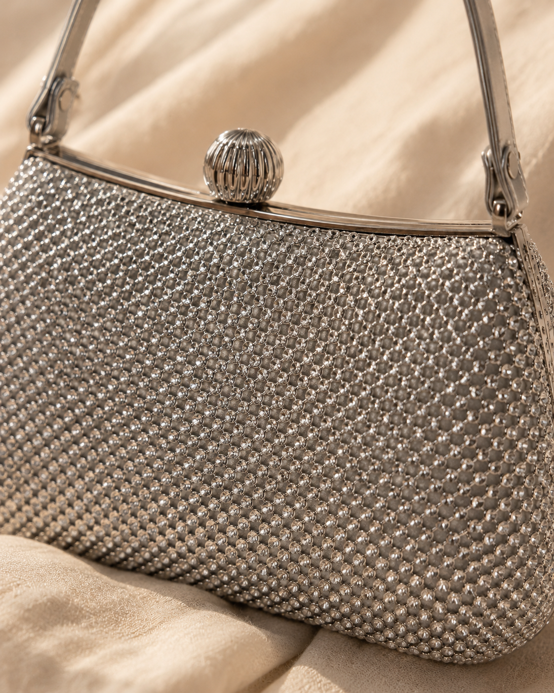 Sac de soirée strass argent – Élégance scintillante