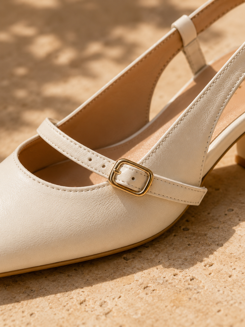 Escarpins Slingback Élégance – Blanc & Noir