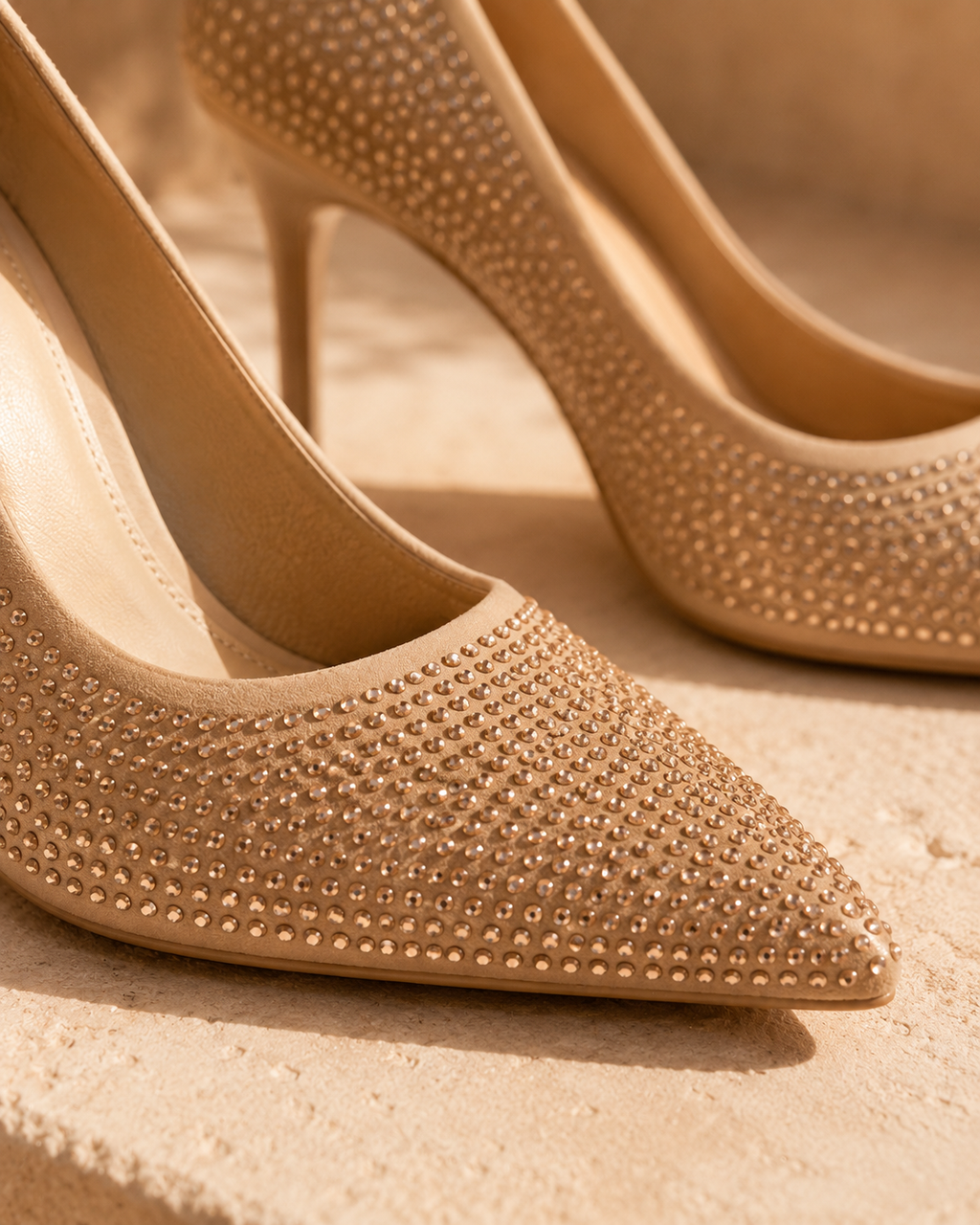 Escarpin à strass – Noir & Beige