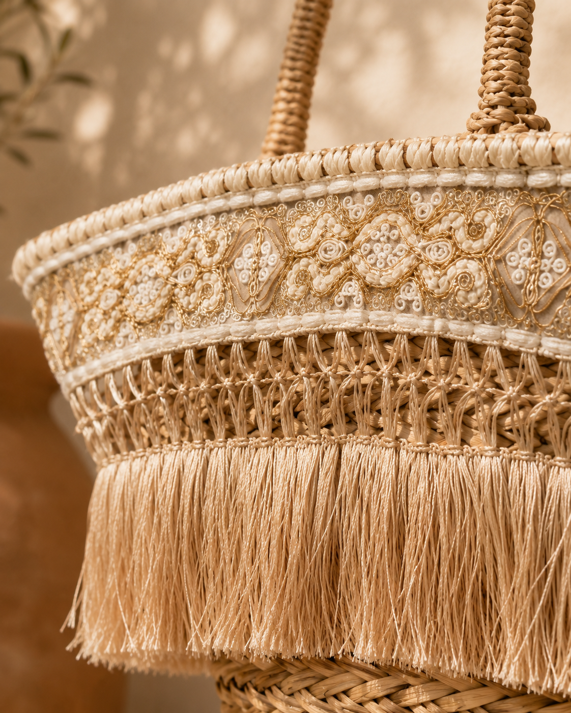 Sac cabas en paille brodé à franges – Beige naturel