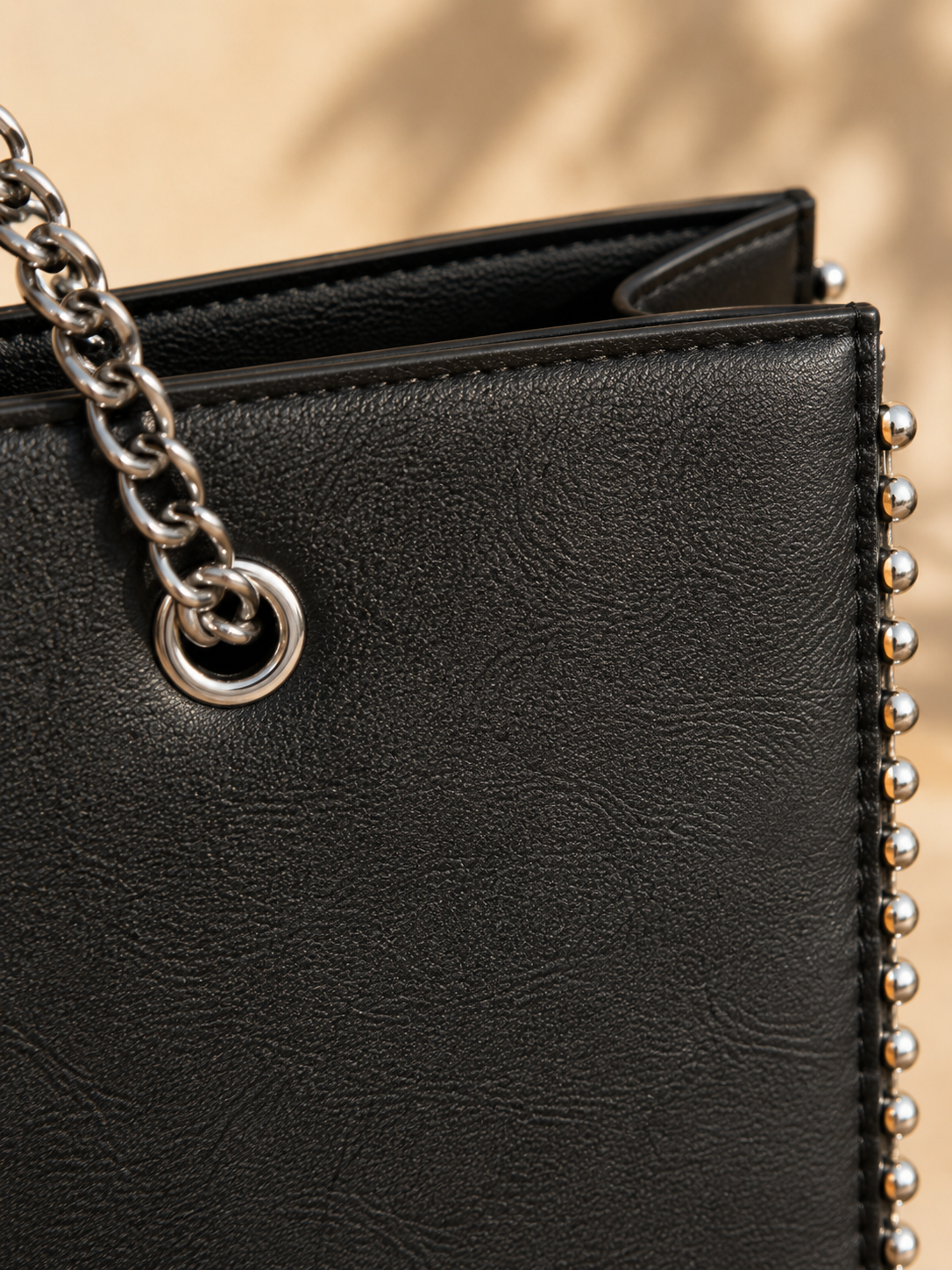 Sac de cours élégant à détails argentés