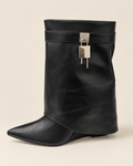 Bottines noires à bout pointu – détail cadenas